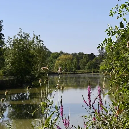 Domaine De Boulouch מלון *