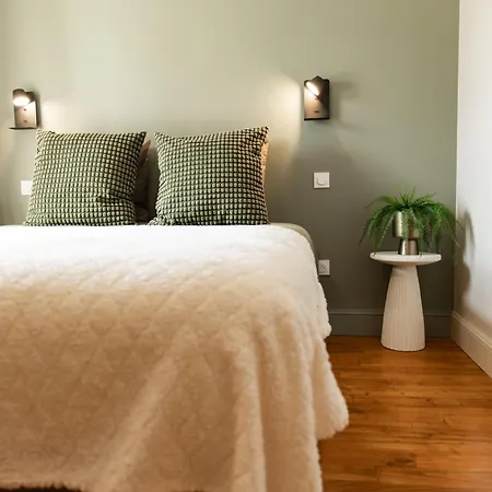 מלון Domaine De Boulouch