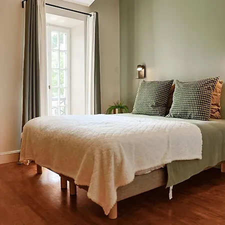 מלון Domaine De Boulouch *